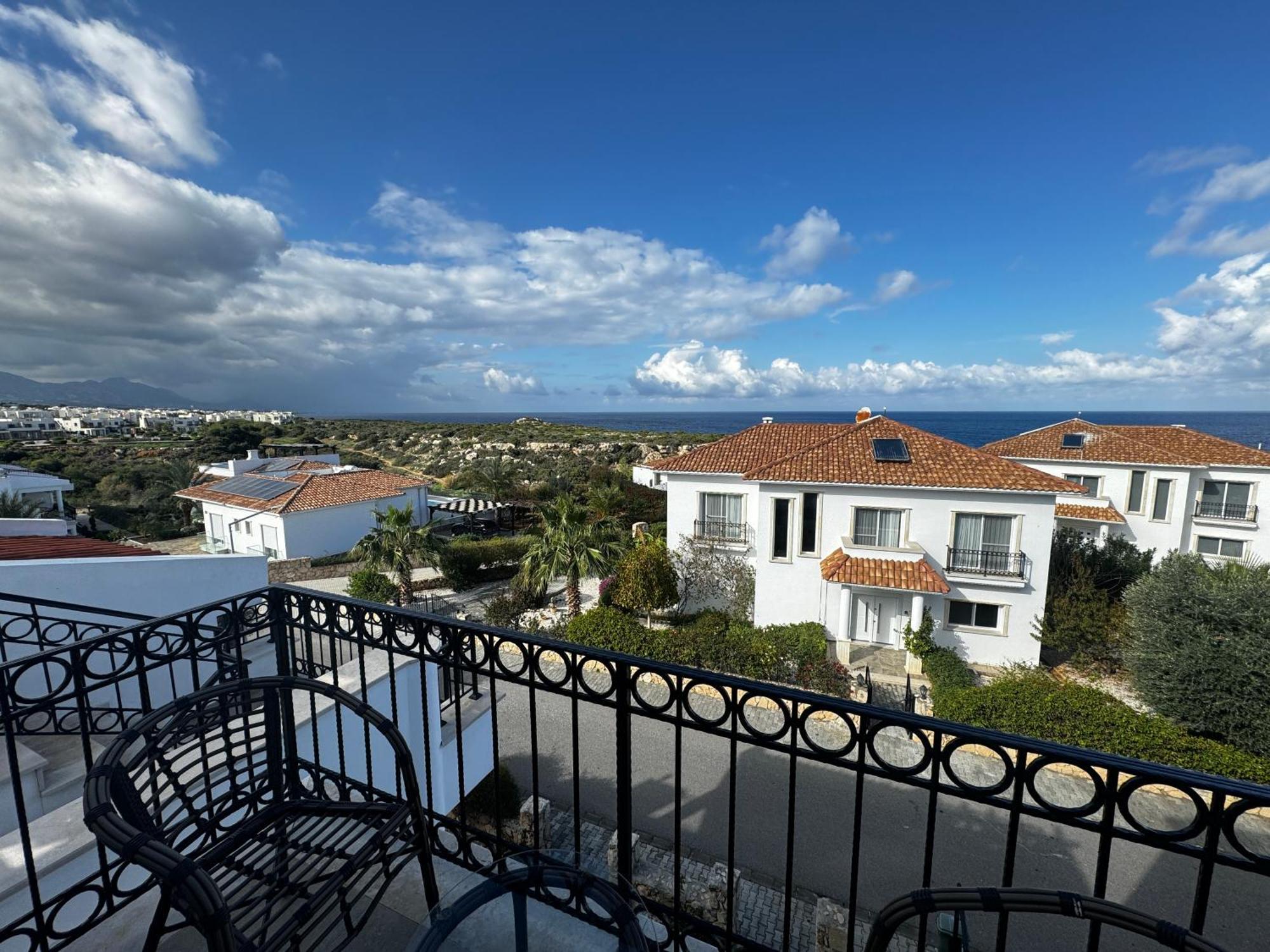 Carrington Holidays Kyrenia  Exterior photo