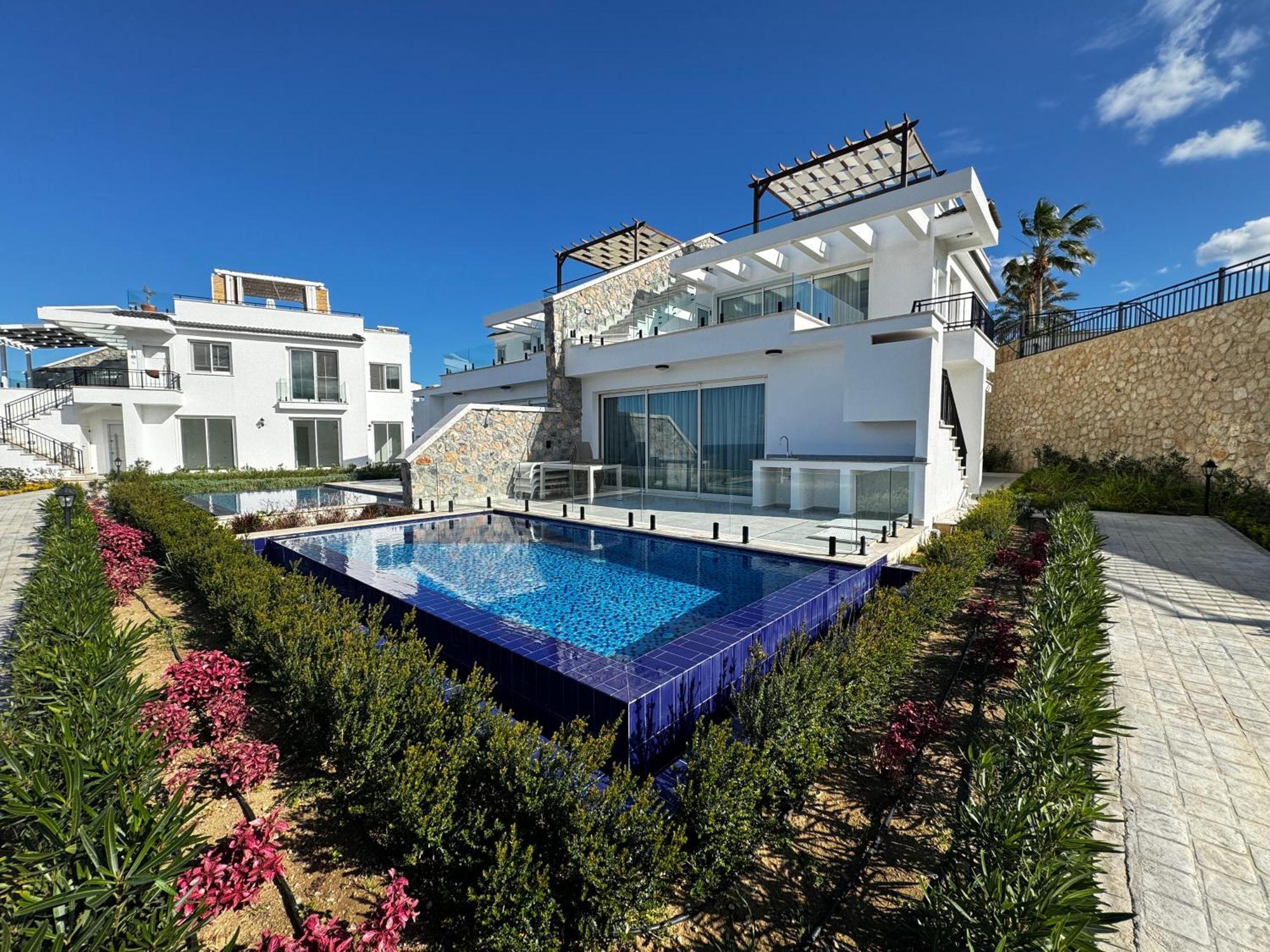 Carrington Holidays Kyrenia  Exterior photo
