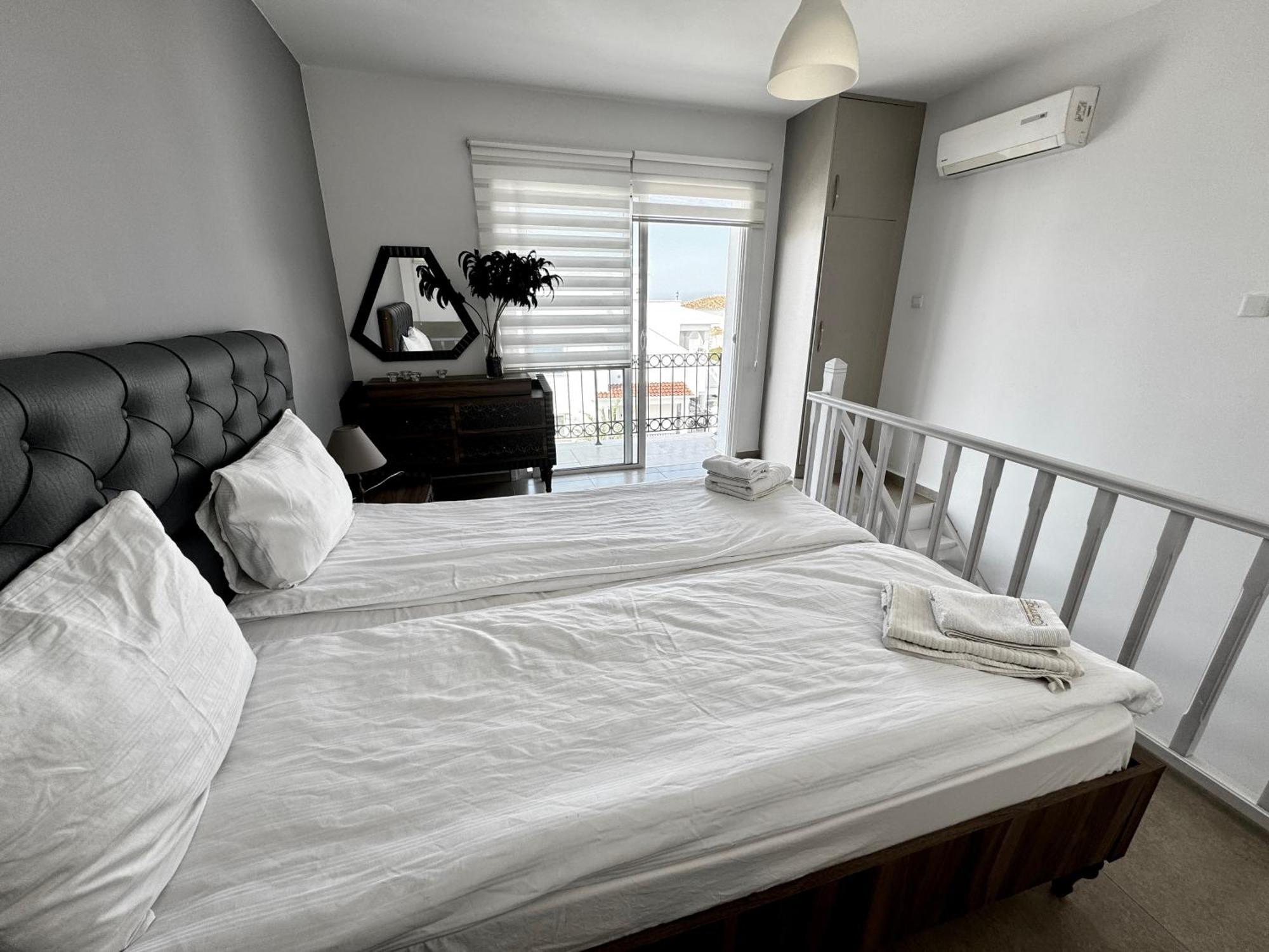 Carrington Holidays Kyrenia  Exterior photo