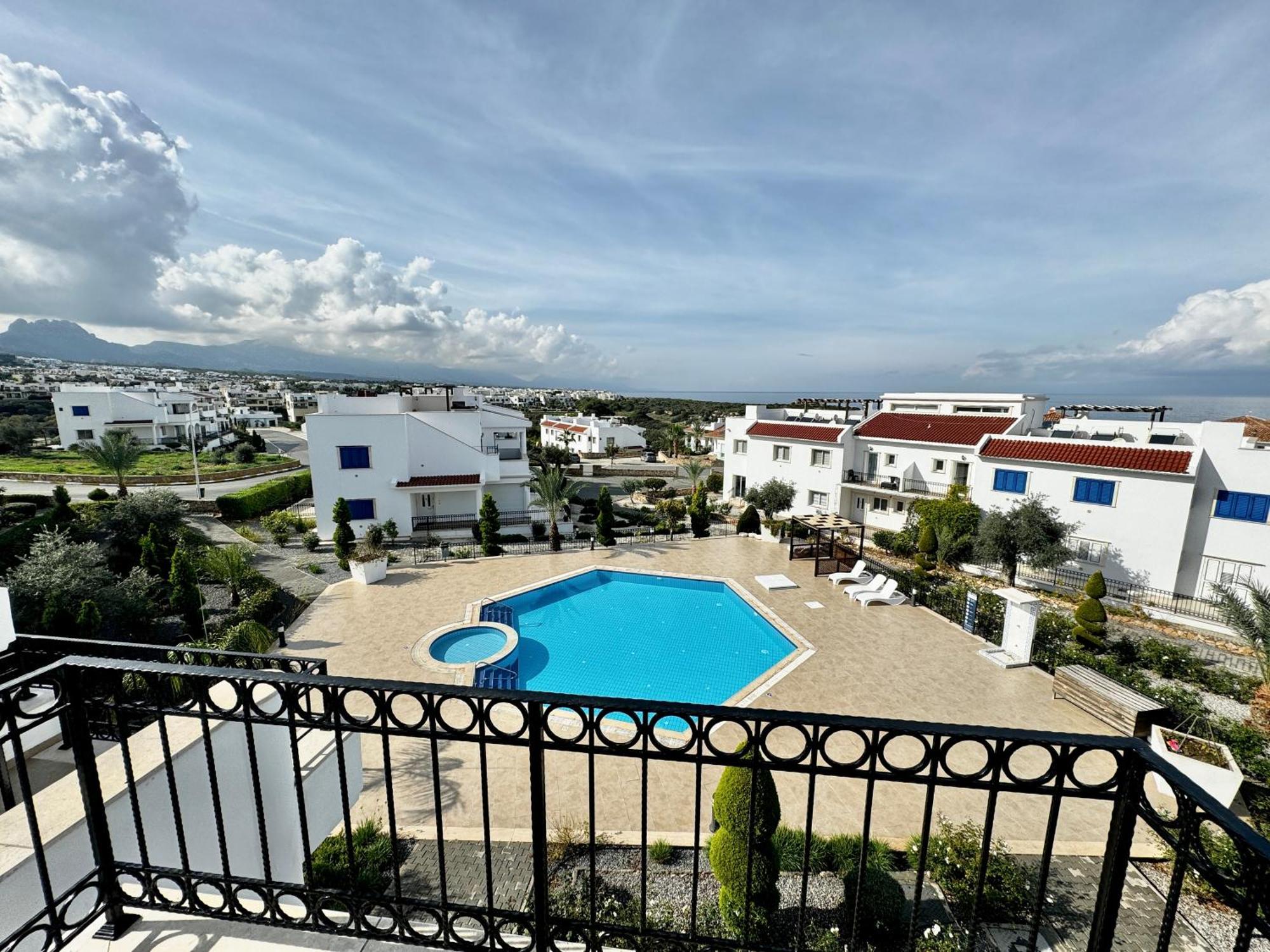 Carrington Holidays Kyrenia  Exterior photo