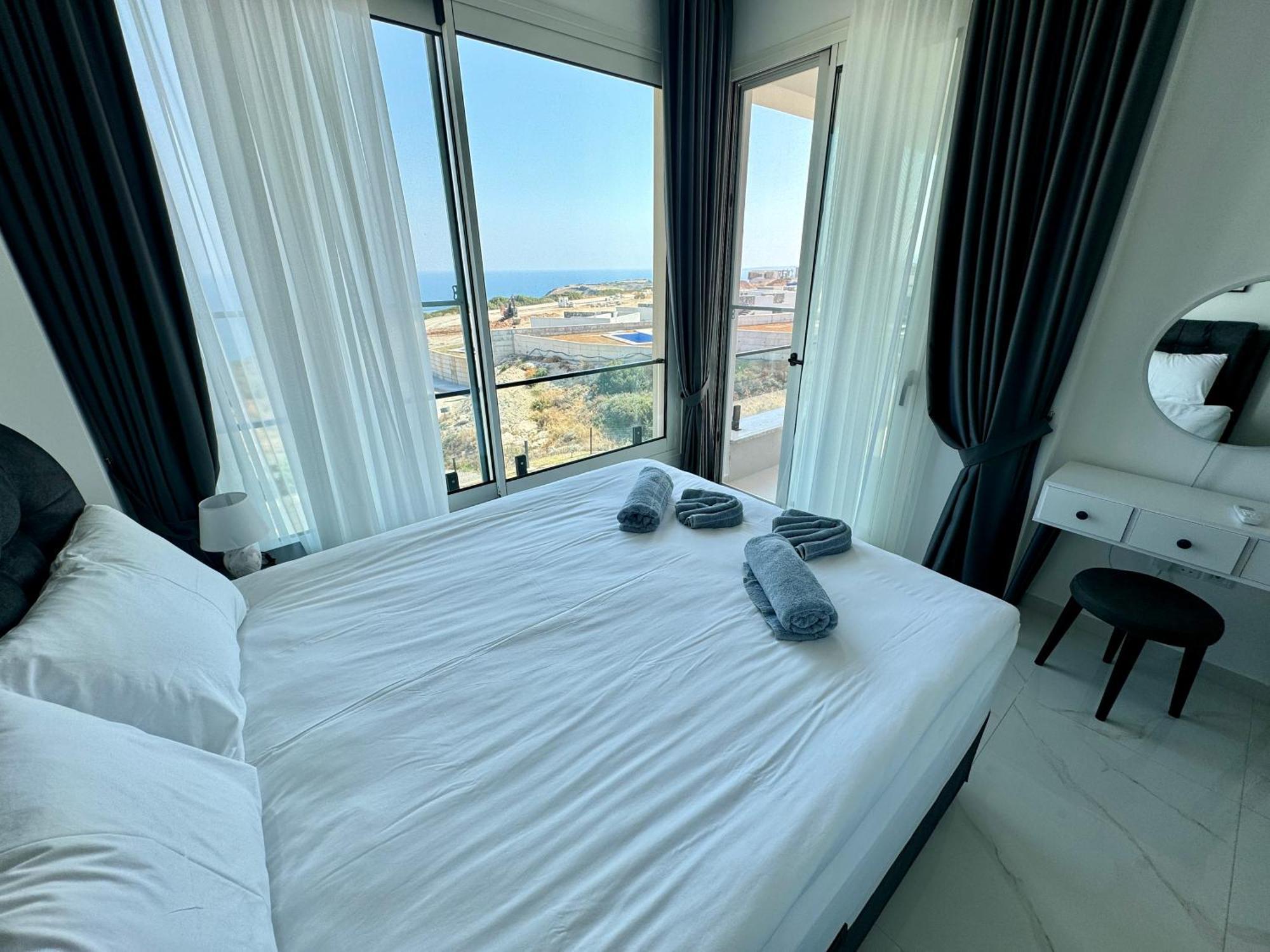 Carrington Holidays Kyrenia  Exterior photo