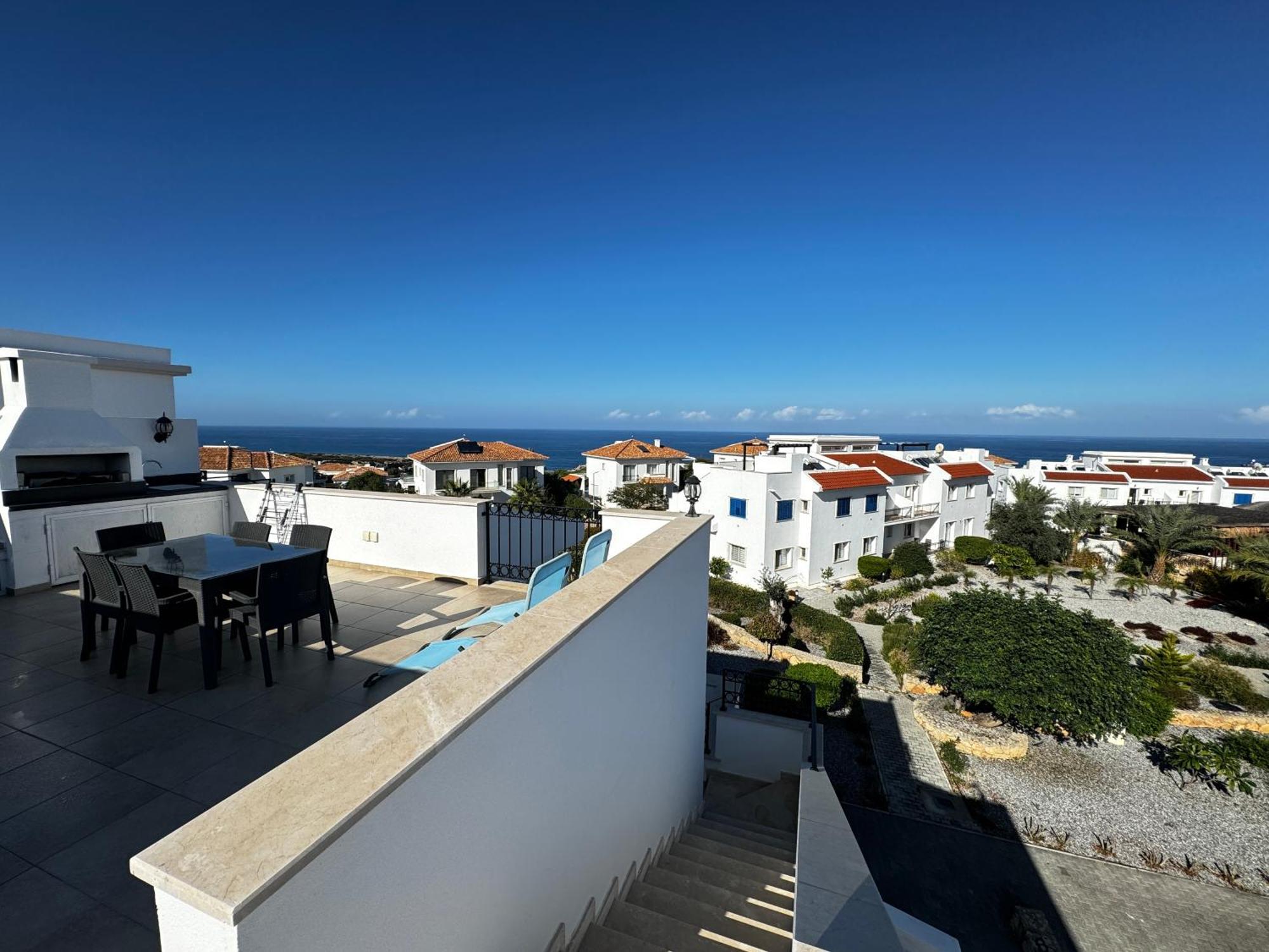 Carrington Holidays Kyrenia  Exterior photo
